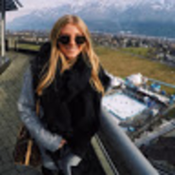 Meet your Posher, Sammi - Picture 1 of 1